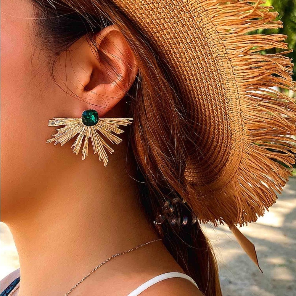2/$30🌵 Irregular Gold Burst Green Stone Earrings Vintage Style Jewelry Gift NEW